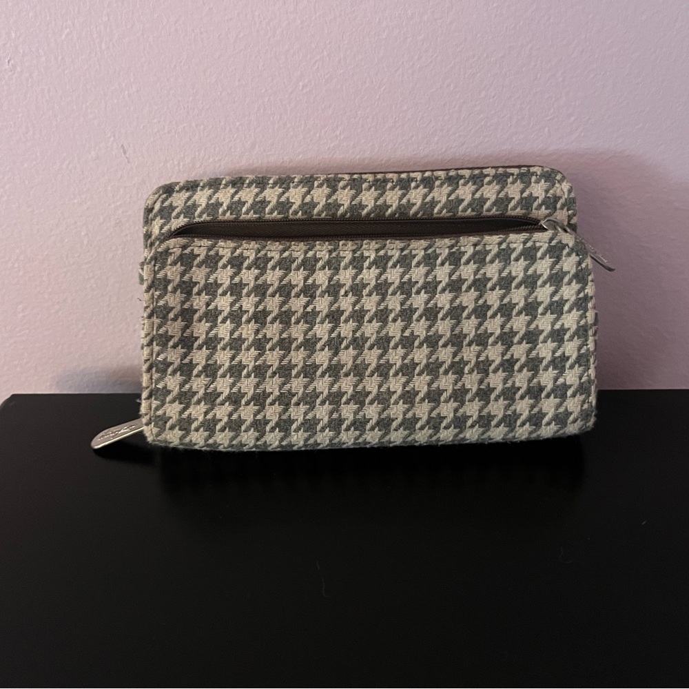 Thirty One Chevron Wallet